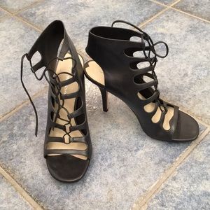 VIA SPIGA lace up silver heels